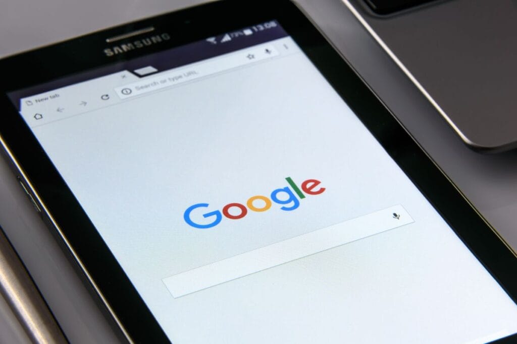 aparecer en búsquedas de Google